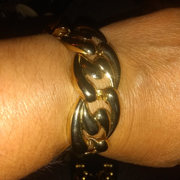 ELEGANT!/ 3PC GOLDENTONE NECKLACE SET ❤️ - Picture 8 of 10